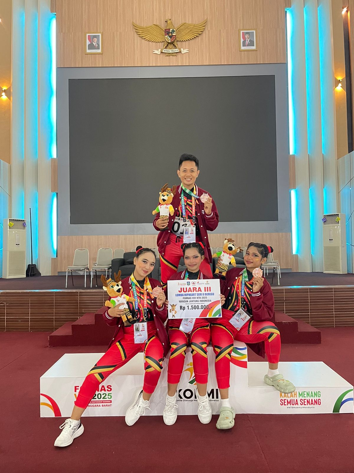 YJI Jawa Timur Raih Juara 3 Hip Heart Beregu di FORNAS VIII NTB 2025